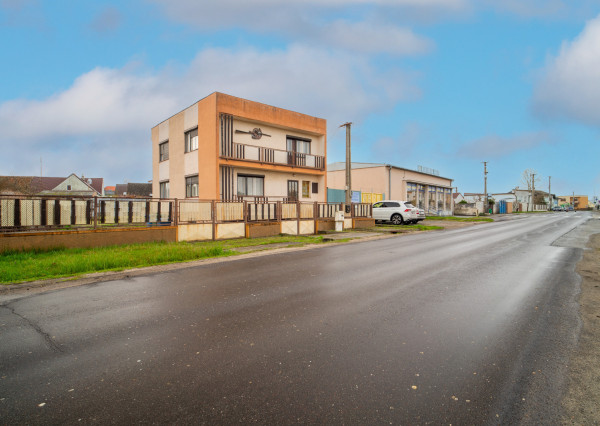 Na predaj samostatne stojaci rodinný dom v obci Veľké Leváre