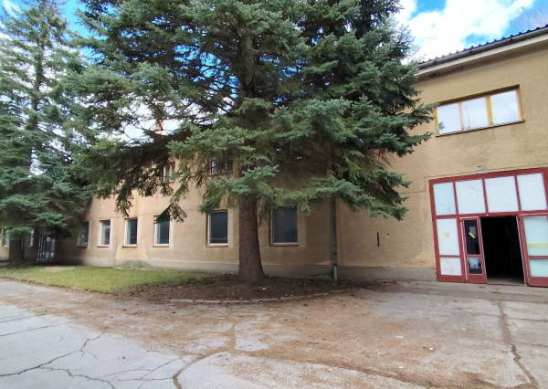 Na predaj budova pre podnikanie alebo investíciu v Bánovciach