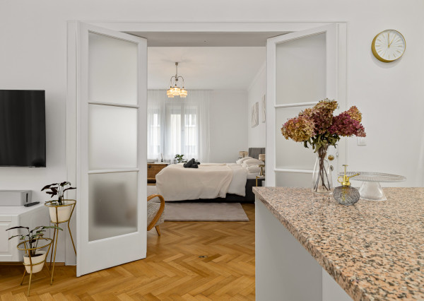 Na predaj štýlový 2-izbový byt v Starom Meste