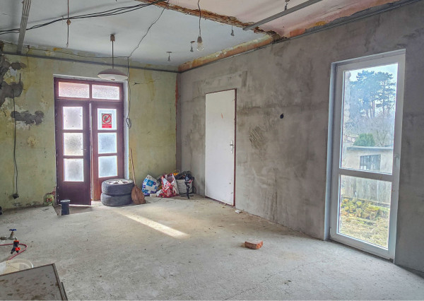 Na predaj rodinný dom s veľkým pozemkom v obci Šalgočka