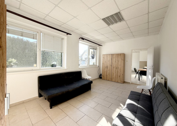 Prenájom - menší dom s terasou v Rovinke