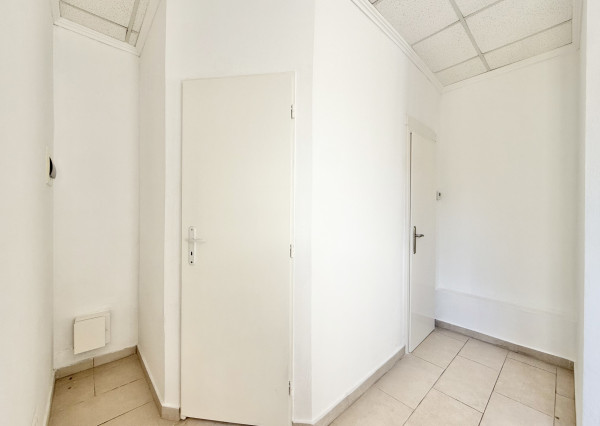 Prenájom - menší dom s terasou v Rovinke