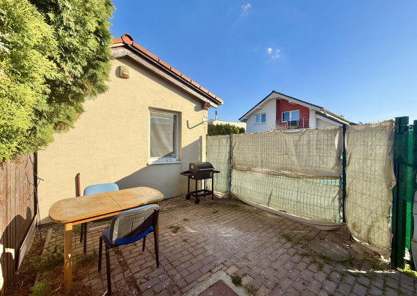 Prenájom - menší dom s terasou v Rovinke