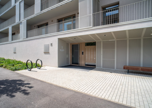 Na prenájom dizajnový 2-izbový byt v bytovom komplexe Bory v Lamači