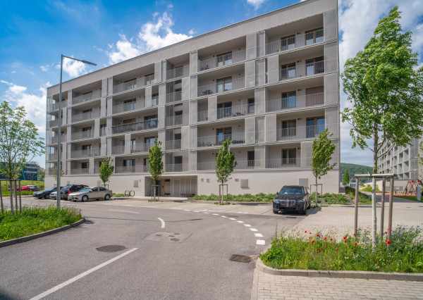 Na prenájom dizajnový 2-izbový byt v bytovom komplexe Bory v Lamači