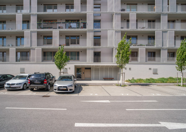 Na prenájom dizajnový 2-izbový byt v bytovom komplexe Bory v Lamači