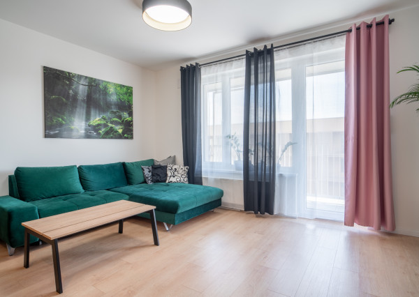 Na prenájom dizajnový 2-izbový byt v bytovom komplexe Bory v Lamači