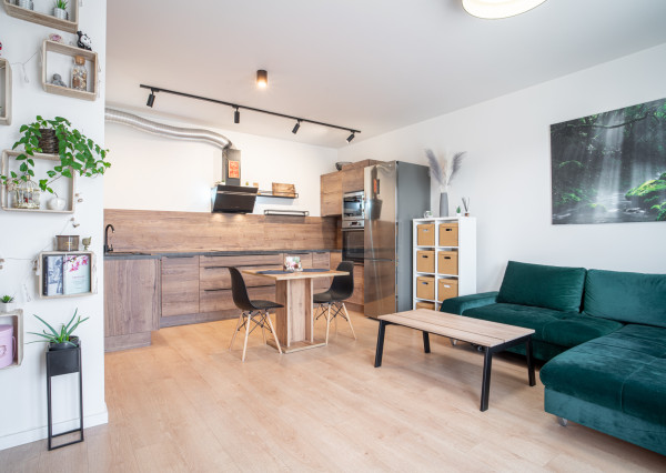 Na prenájom dizajnový 2-izbový byt v bytovom komplexe Bory v Lamači