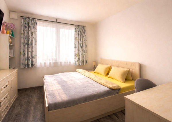 Na predaj zariadený 3-izbový byt s parkingom v Liptovskom Mikuláši