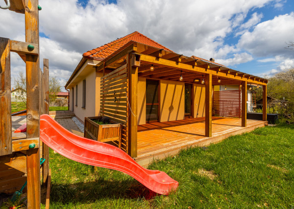 Na predaj čiastočne zariadený rodinný dom v obci Ďurďošík