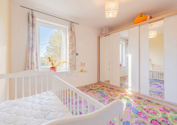 Na predaj čiastočne zariadený rodinný dom v obci Ďurďošík