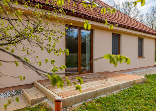 Na predaj čiastočne zariadený rodinný dom v obci Ďurďošík