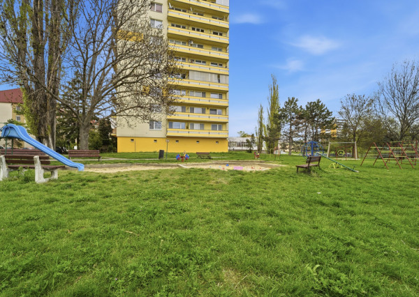 Na predaj 1-izbový byt s výhľadom na Zobor v Nitre