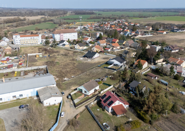 Na predaj pozemok s potenciálom rozvoja v Záhorskej Vsi