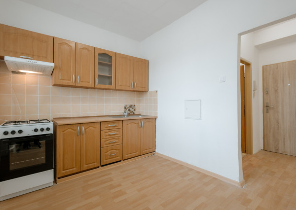 Na prenájom čiastočne zariadený 1-izbový byt v Martine-Podháj