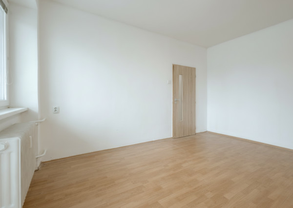 Na prenájom čiastočne zariadený 1-izbový byt v Martine-Podháj