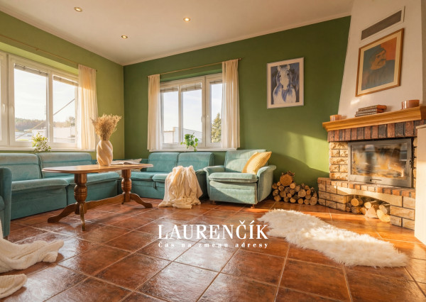 NA PREDAJ | 3-IZBOVÝ BYT SO SÚKROMNOU TERASOU S VÝHĽADOM NA HRAD  + GARSÓNKA V CENE