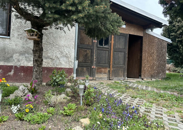 Na predaj 2-izbový rodinný dom v meste Trenčín - Kubrá