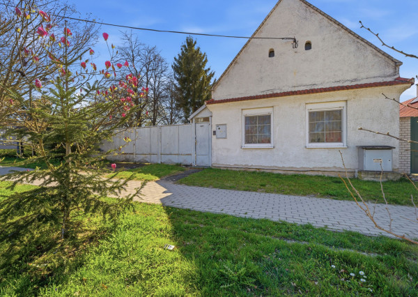 Na predaj vidiecky rodinný dom v obci Lakšárska Nová Ves