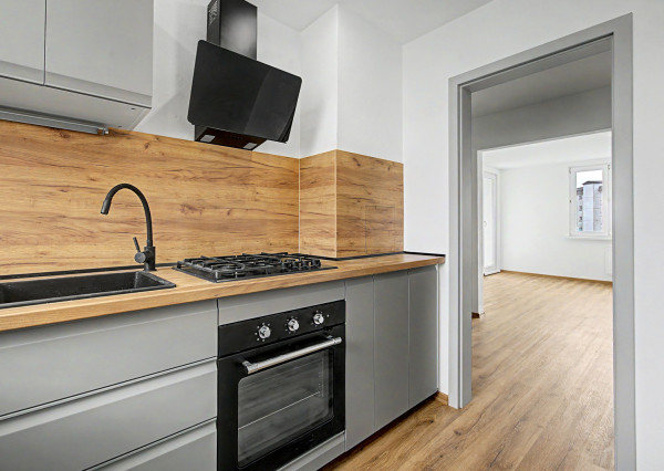 Na predaj prerobený 3-izbový byt s loggiou, Martin-Košúty II