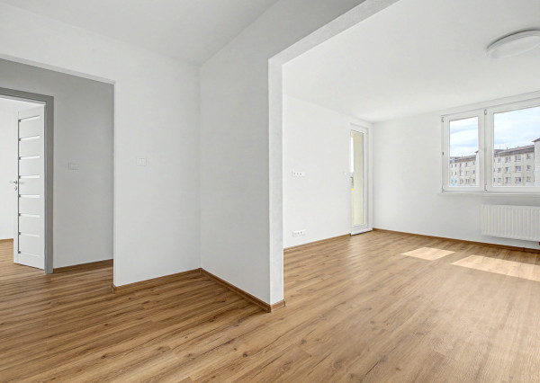 Na predaj prerobený 3-izbový byt s loggiou, Martin-Košúty II