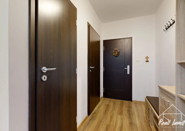 Predaj 3-izbového bytu s loggiou v Petržalke