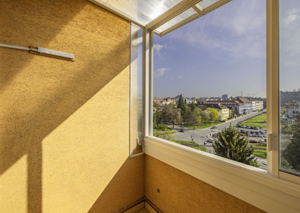 Na prenájom 2-izbový podkrovný byt s výhľadom v Prešove