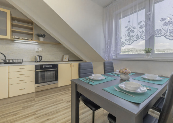 Na prenájom 2-izbový podkrovný byt s výhľadom v Prešove