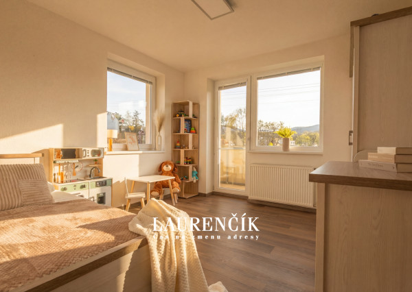 NA PREDAJ | DVOJGENERAČNÝ RODINNÝ DOM NITRIANSKE PRAVNO