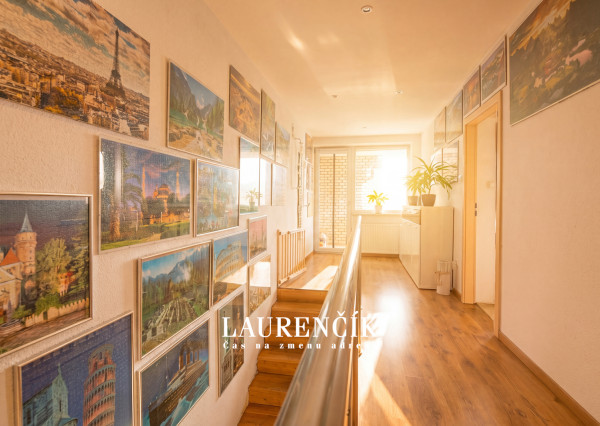 NA PREDAJ | DVOJGENERAČNÝ RODINNÝ DOM NITRIANSKE PRAVNO