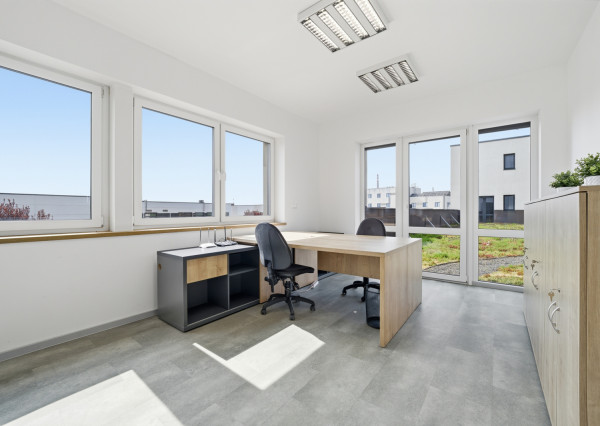 Na prenájom dve kancelárie na Zavarskej ulici v Trnave