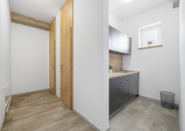 Na prenájom dve kancelárie na Zavarskej ulici v Trnave