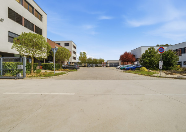 Na prenájom dve kancelárie na Zavarskej ulici v Trnave