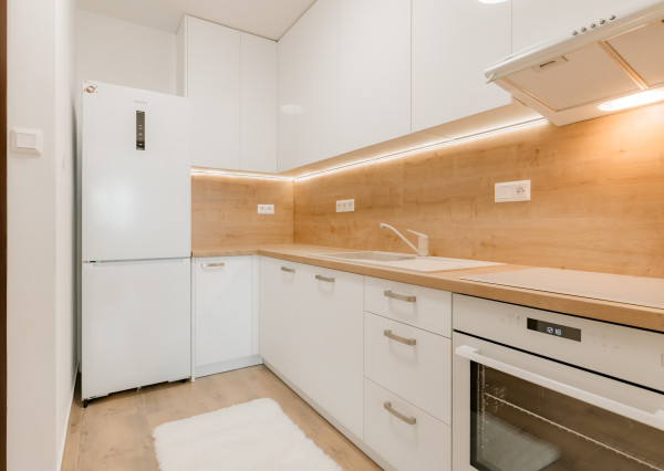 Na prenájom nový a zariadený 2-izbový byt v Žiline