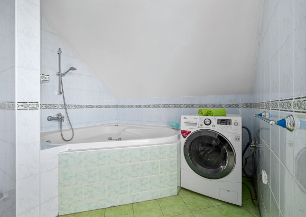 Na predaj 6-izbový rodinný dom s krásnou záhradou v Šamoríne