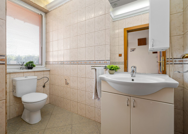 Na predaj 6-izbový rodinný dom s krásnou záhradou v Šamoríne