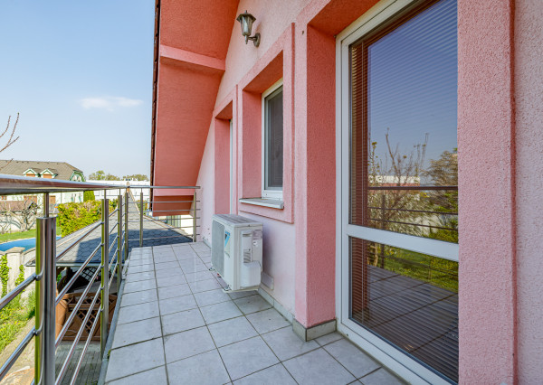 Na predaj 6-izbový rodinný dom s krásnou záhradou v Šamoríne