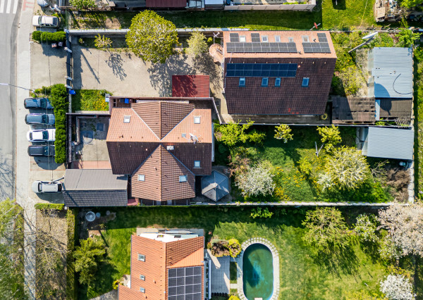 Na predaj 6-izbový rodinný dom s krásnou záhradou v Šamoríne