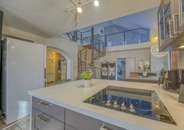 Na predaj priestranný, zariadený rodinný dom v Cerovej