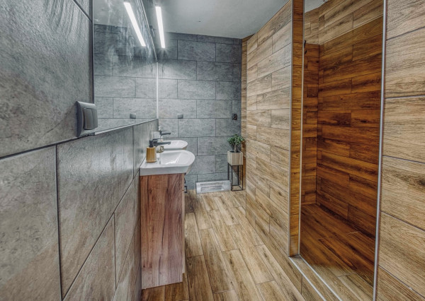 Na predaj priestranný, zariadený rodinný dom v Cerovej