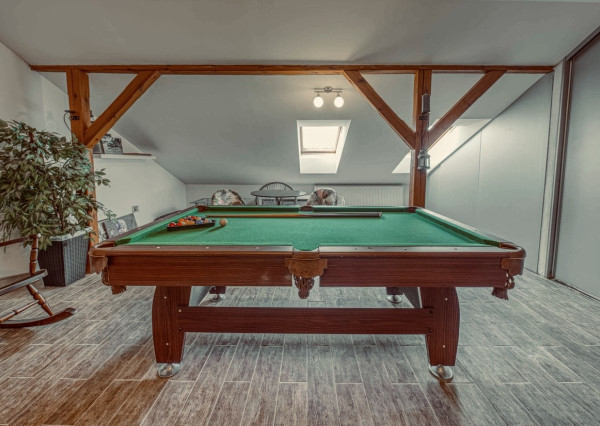 Na predaj priestranný, zariadený rodinný dom v Cerovej