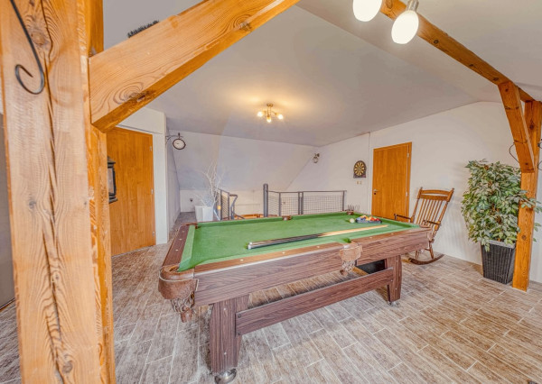 Na predaj priestranný, zariadený rodinný dom v Cerovej