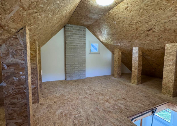 Na predaj chata s panoramatickým výhľadom na Bratislavu