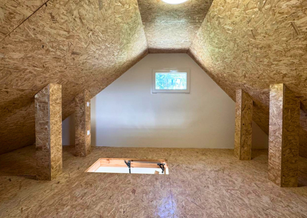 Na predaj chata s panoramatickým výhľadom na Bratislavu