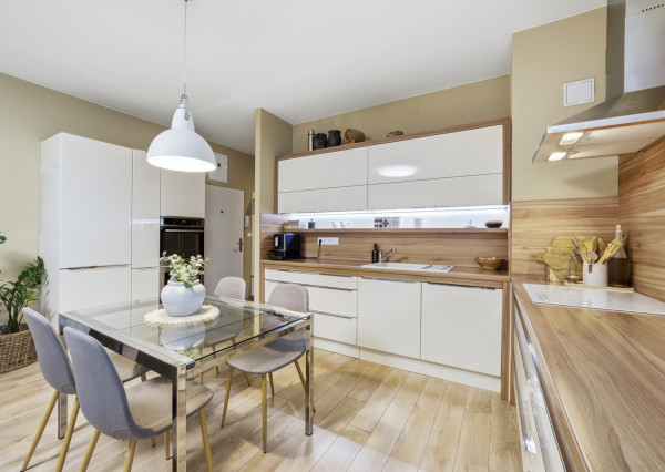 Na predaj 4-izbový byt v Stupave