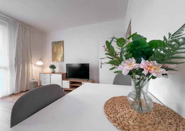 Na prenájom kompletne zrekonštruovaný 2-izbový byt v Trenčíne - Juh I