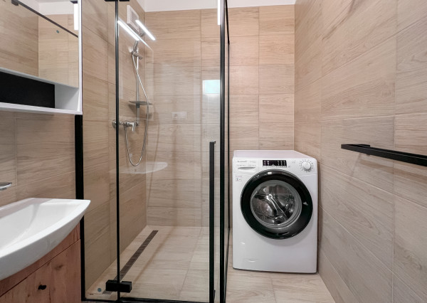 Na prenájom kompletne zrekonštruovaný 2-izbový byt v Trenčíne - Juh I