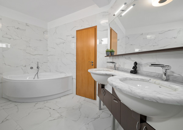 Na predaj luxusný mezonet s terasou a garážou v Starom meste