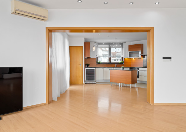 Na predaj luxusný mezonet s terasou a garážou v Starom meste