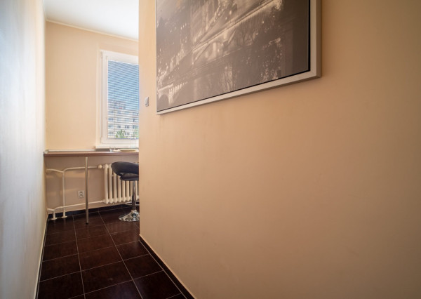 Na prenájom vkusný 2-izbový byt v príjemnej časti Dúbravky